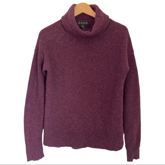 Lepore Sweaters Yak Hair Wool Turtle Neck Sweater Womens